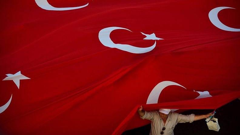 Turkki, "Pimein yö" muuttui juhlapäiväksi 
