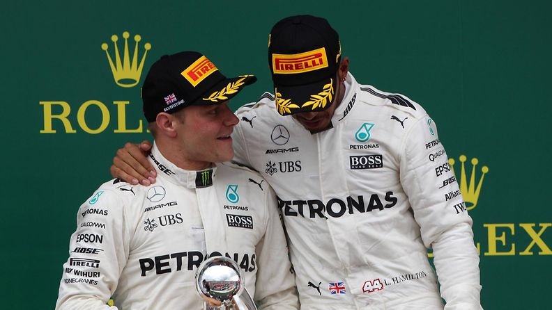 Valtteri Bottas ja Lewis Hamilton 