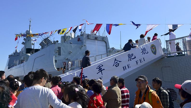 Kiinan laivasto vierailulla Helsingissä