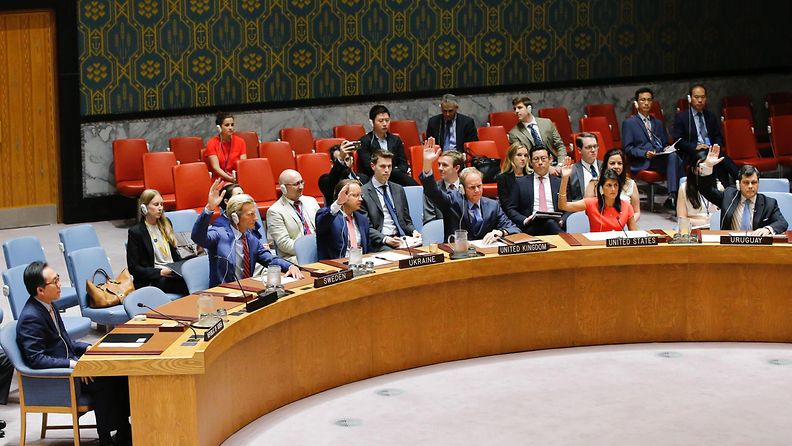 YK:n turvallisuusneuvoston jäsenet äänestivät Pohjois-Korean pakotteista tänään YK:n päämajassa New Yorkissa. Kyse on jo seitsemännestä YK:n pakotepaketista Pohjois-Koreaa vastaan sen jälkeen, kun maa teki ydinkokeen vuonna 2006.  