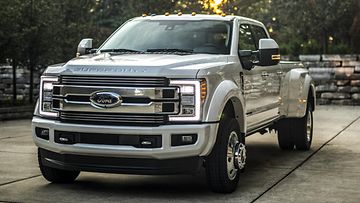 ford f super duty limited 2