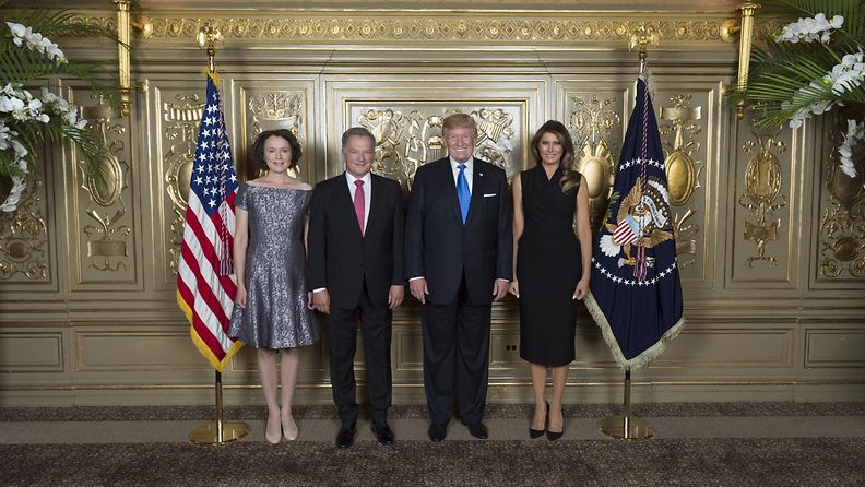 Sauli Niinistö ja Jenni Haukio Donald Trumpin ja Melania Trumpin vastaanotolla New Yorkissa 19.9.2017