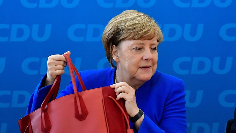 Angela Merkel ja laukku