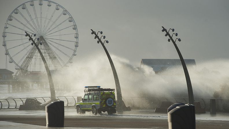 AOP Eleanor-myrsky tuuli aaltoja Blackpool Englanti