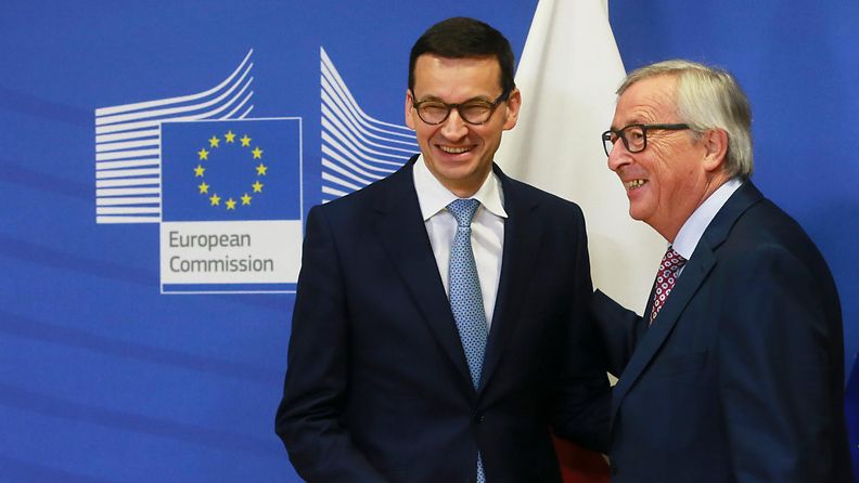 Mateusz Morawiecki Puola ja Jean-Claude Juncker
