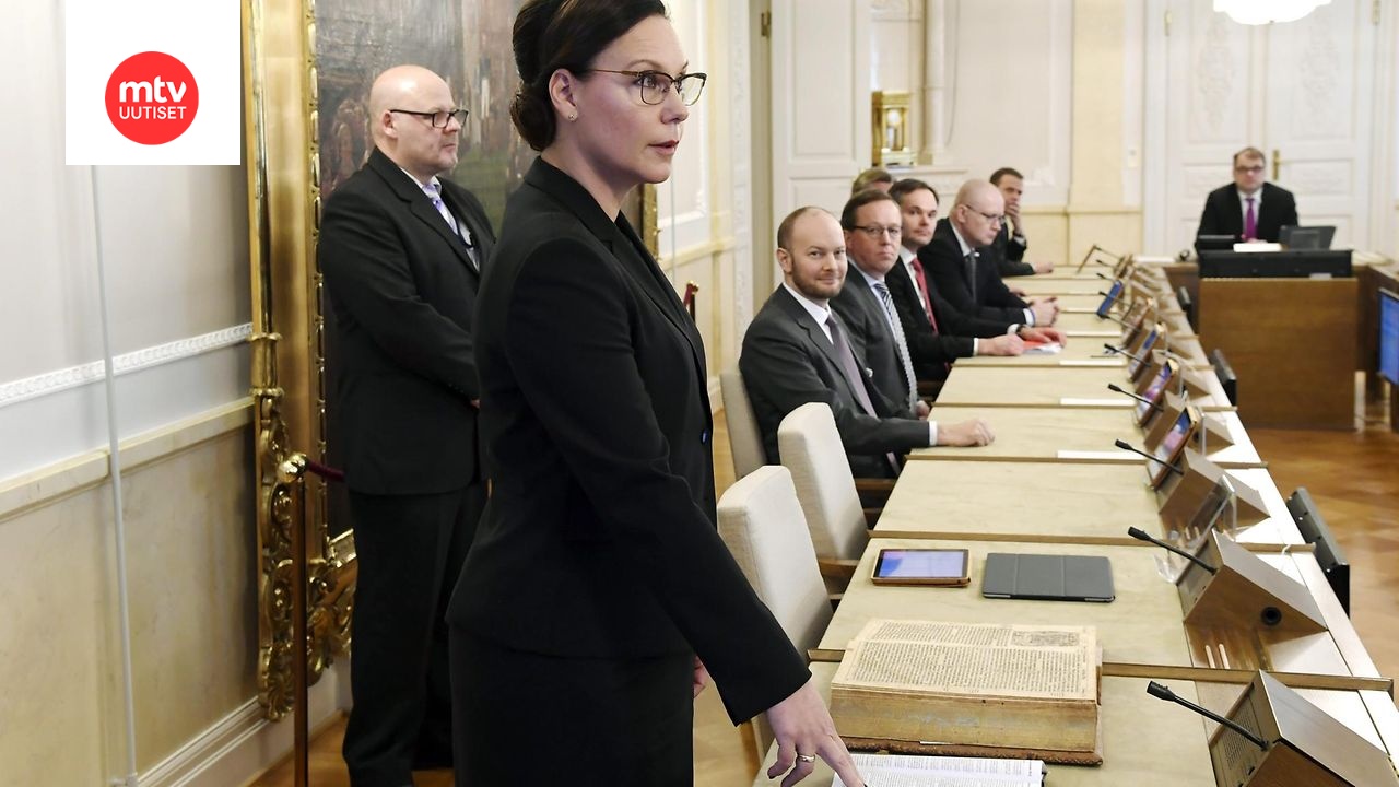 Video Anne Mari Virolainen Vannoi Ministerinvalansa MTVuutiset fi video-anne-mari-virolainen-vannoi-ministerinvalansa-mtvuutiset-fi