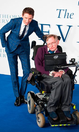 Eddie Redmayne ja Stephen Hawking