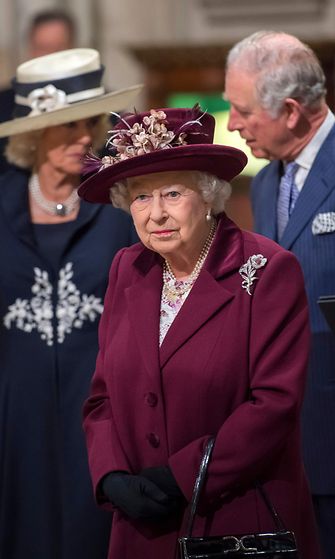 kuningatar Elisabet Cornwallin herttuatar Camilla prinssi Charles