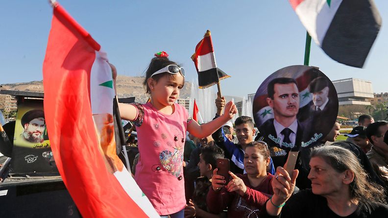 syyria iskut 2 mielenosoitus