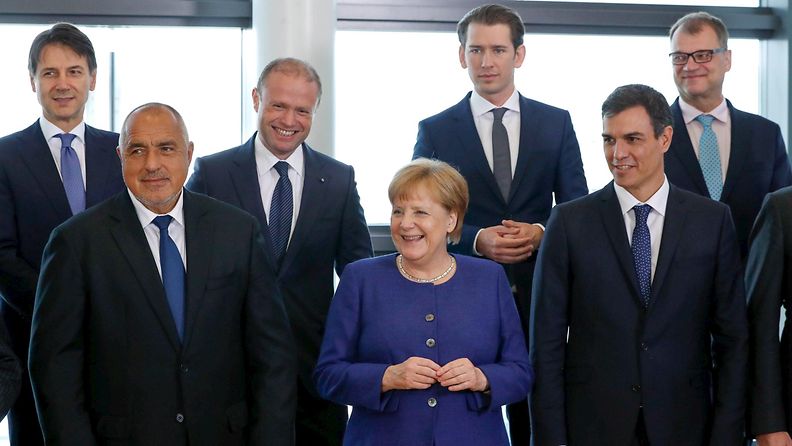 16 EU-maan johtajat Brysselissä epävirallisessa kokouksessa