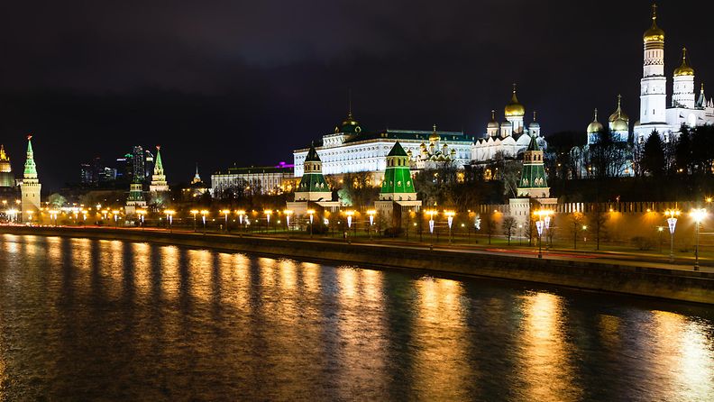 Moskova yöllä.