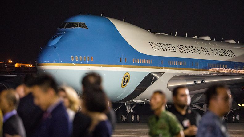 Air Force One (3)
