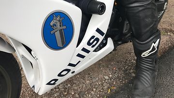 poliisi moottoripyöräpoliisi