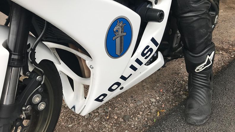poliisi moottoripyöräpoliisi