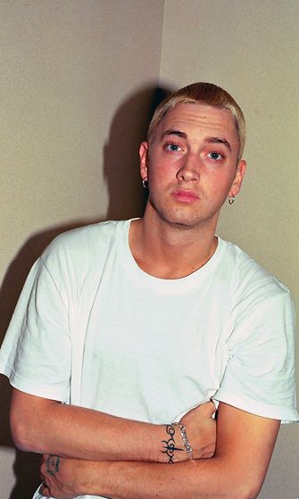 Erikoisartikkeli: Kuinka läpi elämänsä kiusatusta ja pahoinpidellystä  pojasta tuli räpin kuningas – tässä on 50-vuotiaan Eminemin elämäntarina -  MTVuutiset.fi