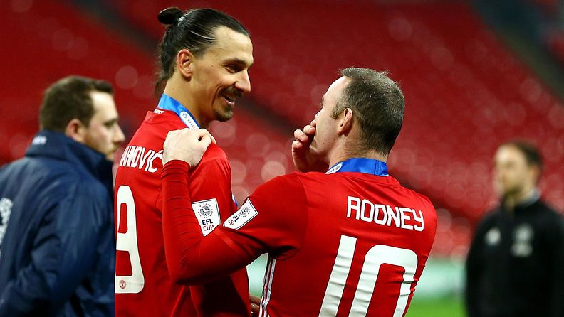 Zlatan Ibrahimovic ja Wayne Rooney olivat seurakavereita ManU:ssa.