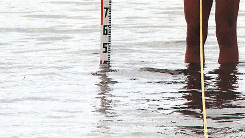 Vedenpinnan mitattiin yltävän vain 40 senttiin hukkumispaikalla.
