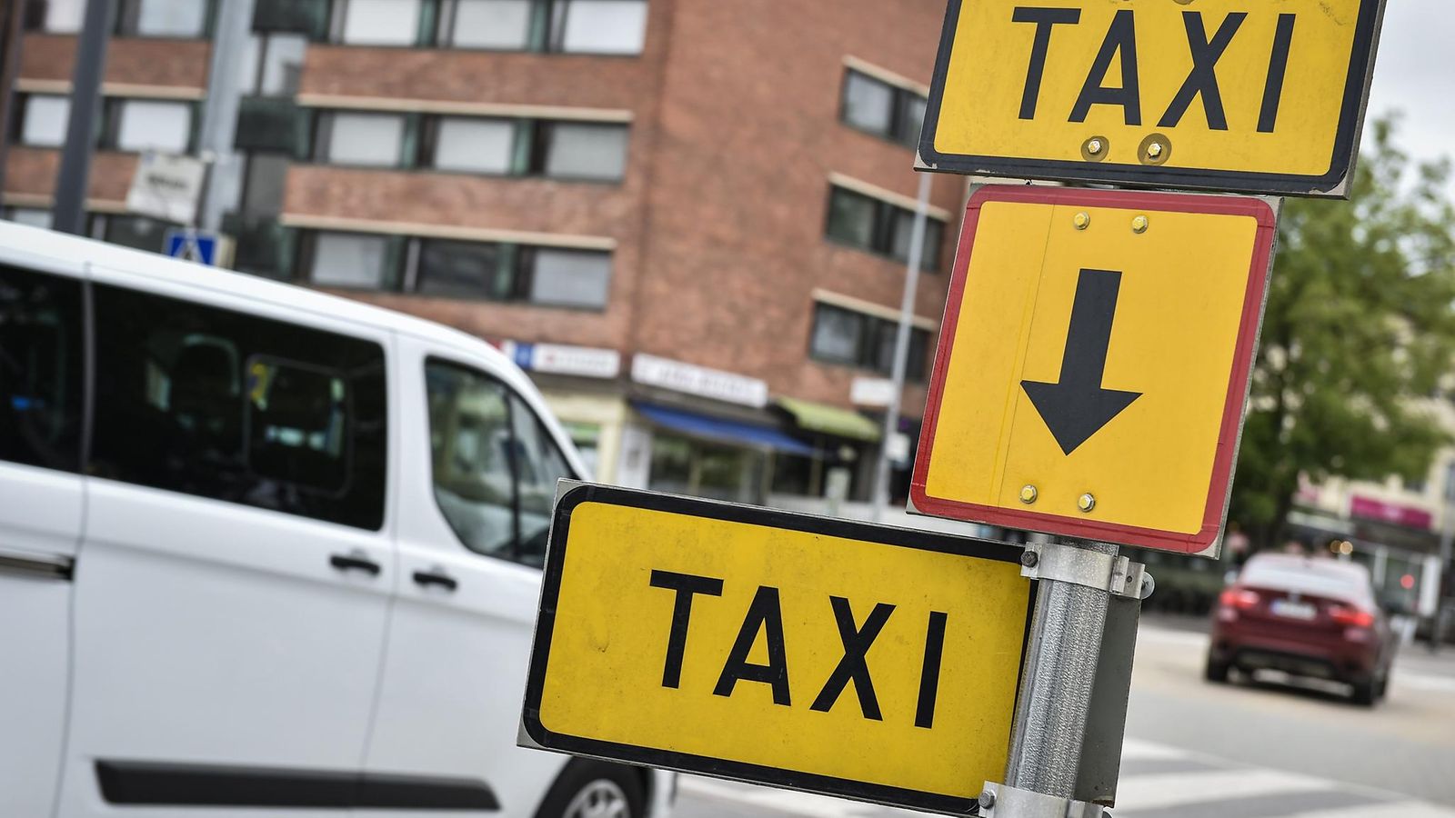 Taksien aiheuttamat liikennevahingot lisääntyneet noin 70 prosentilla  taksilain uudistuksen jälkeen 