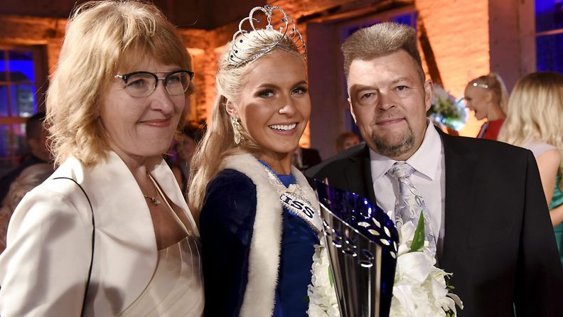 Alina Voronkova miss suomi 2018 vanhemmat (1)