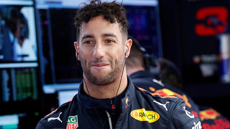 Daniel Ricciardo Suzuka naama 4