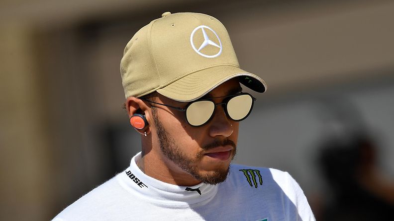 Lewis Hamilton summasi tappiotaan – arveli Kimin ratkaisseen jo lauantaina 