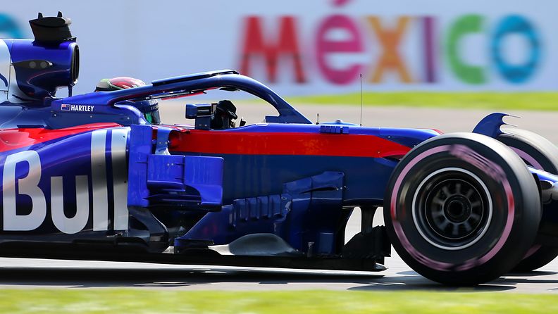 Toro Rosso Meksiko radalla 1