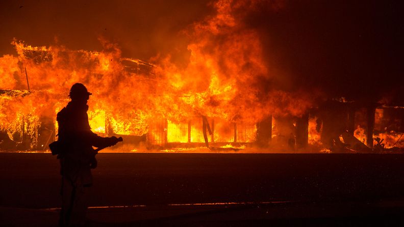 Kalifornia Metsäpalo Tulipalo Palo Liekit Tuli Tulimeri EPA
