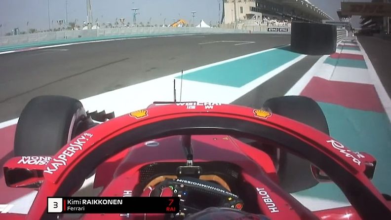 Kimi Räikkönen, Ferrari, Abu Dhabi, 2018, oikaisee radalle