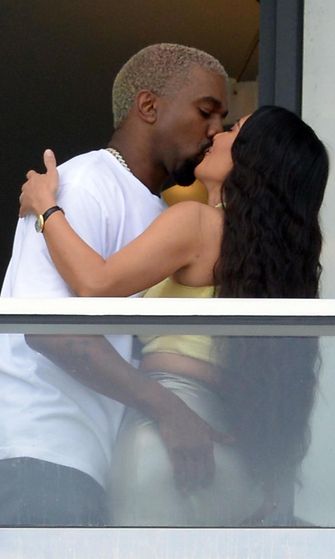 Kim ja Kanye suukot