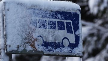AOP, bussipysäkki, bussi, lumi, pakkanen, talvi