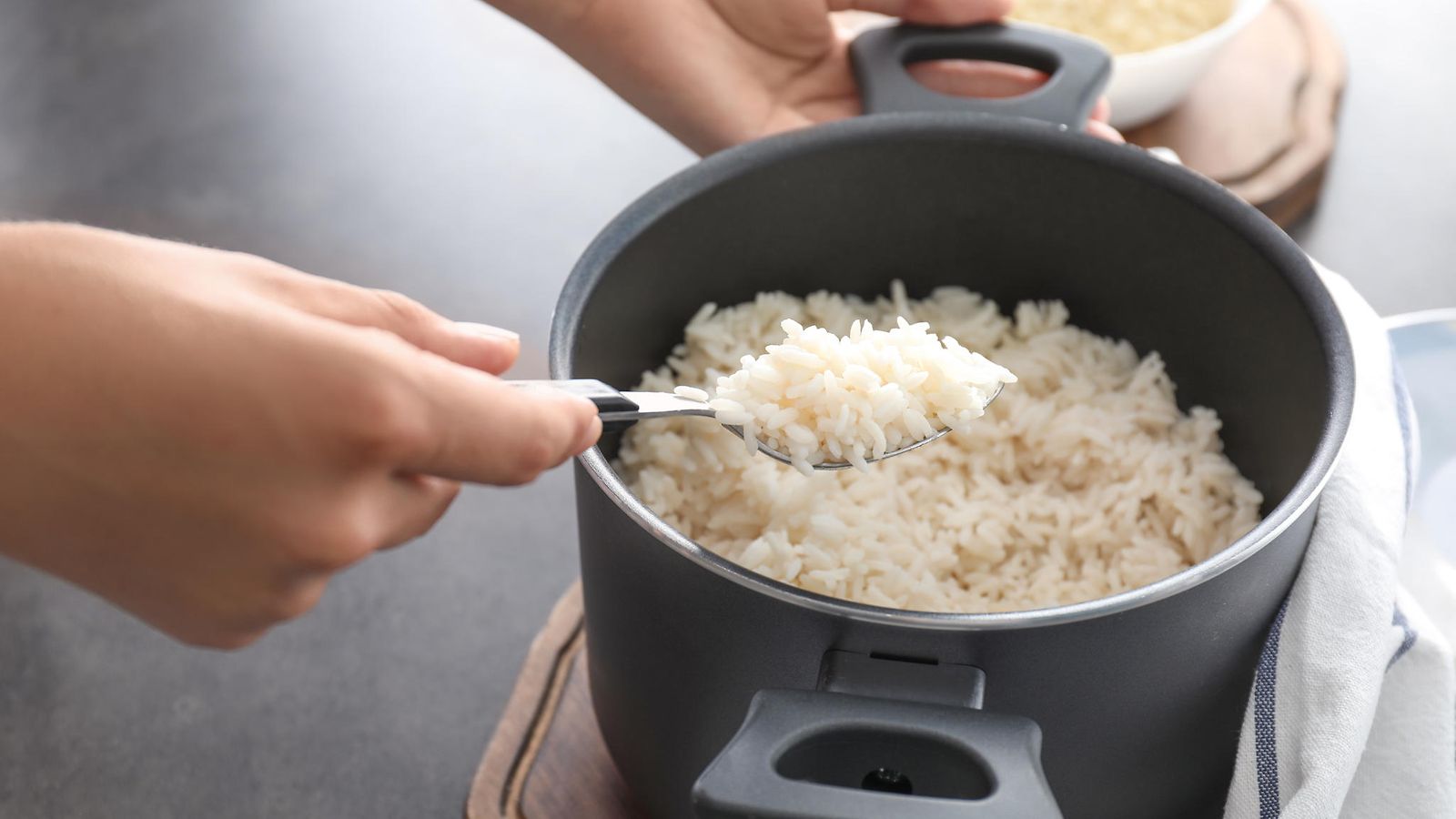 riisi kattila keittäminen