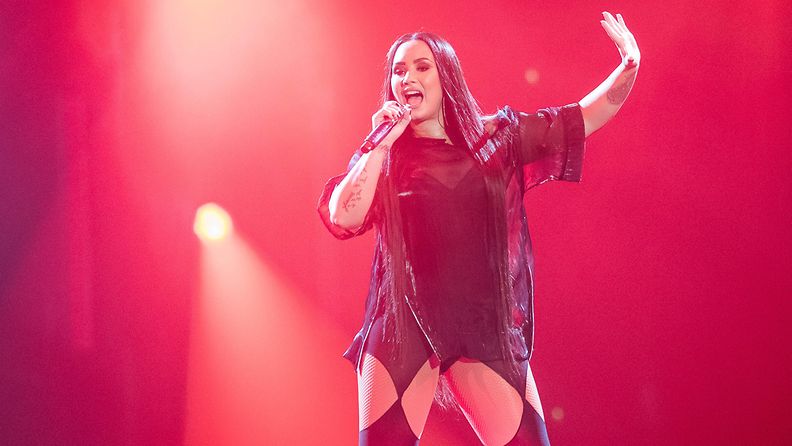 Demi Lovato lavalla Kölnissä 6.6.2018