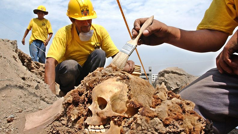 AOP, Peru, arkeologi, arkeologinen löyty, kaivaus, luuranko