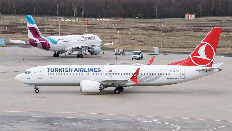 AOP, Boeing, 737 MAX 8, lentokone, Turkish Airlines, lentokenttä