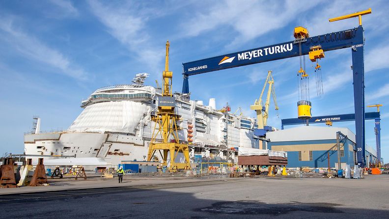 Meyer Turku telakka laiva