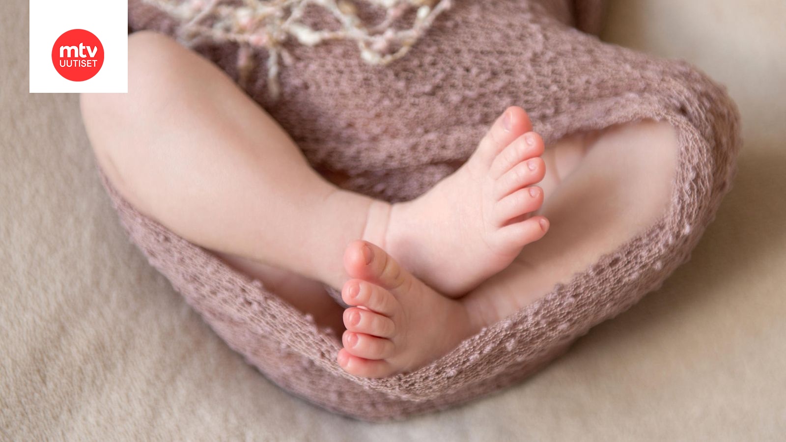 Raskaus sujui normaalisti, synnytys toi mukanaan järkytyksen: Vauva syntyi  ilman ihoa 