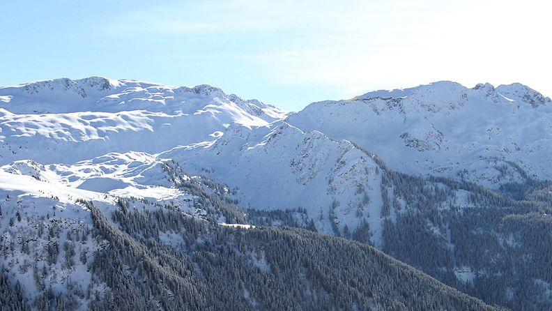 Kuolemat tapahtuivat Alpeilla Mont Blancilla.