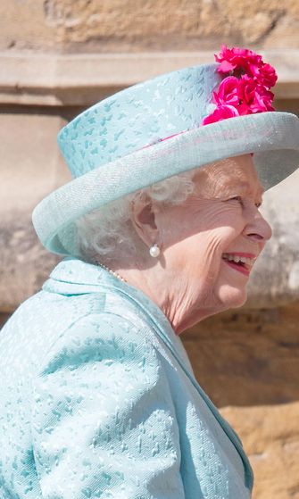 kuningatar Elisabet 93 vuotta