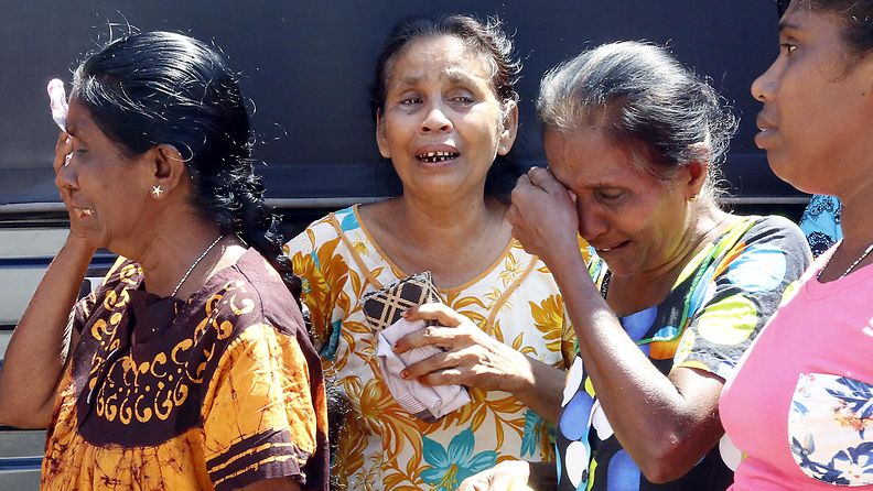 AOP Sri lanka turistit uhrit 2