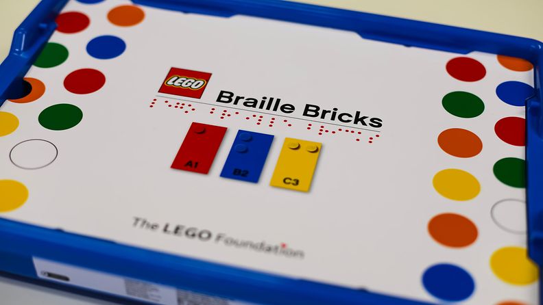 HighRes_Braille-Bricks_box