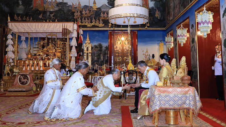 Maha Vajiralongkorn thaimaa kruunaus