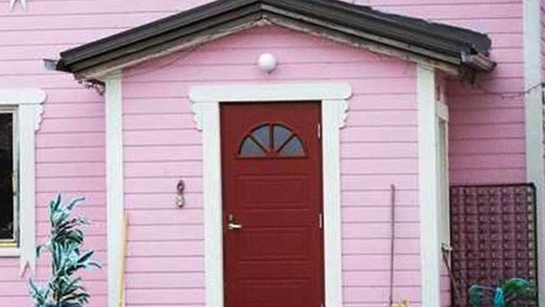 Vesilahden vaaleanpunainen talo