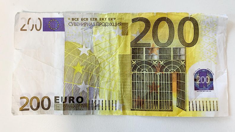 poliisi väärä raha 200 euroa