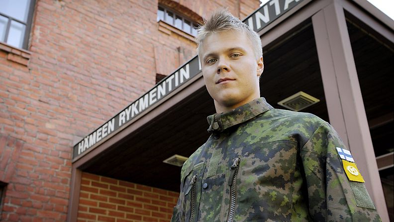 MM-sankari Mikael Granlund aloitti armeijan Lahdessa Urheilukoulussa.
