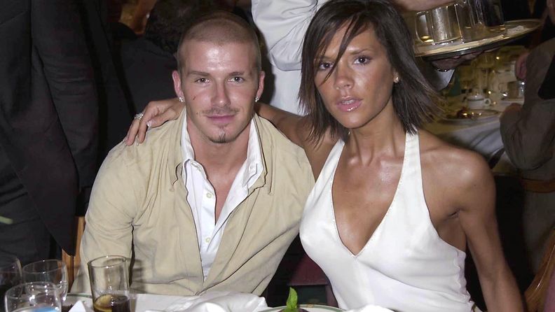 Beckhamit 2001