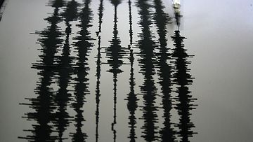 Seismografi, maanjäristys AOP