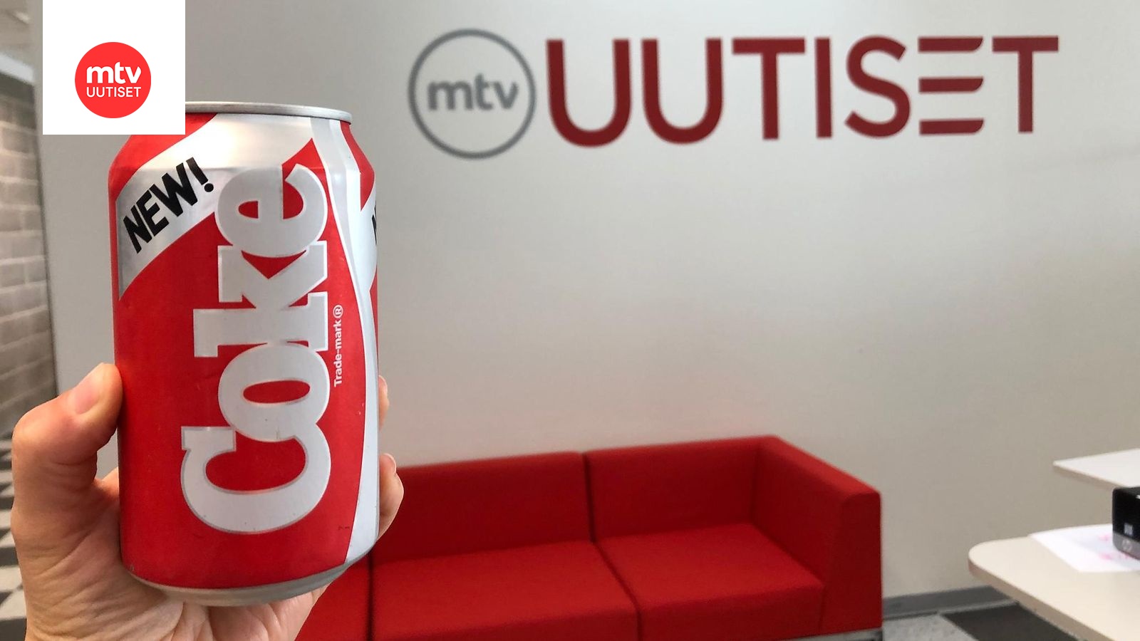 MTV Sai Käsiinsä Suomen Ainoan Tölkin Kohuttua Kolajuomaa: Uusi Coca ...