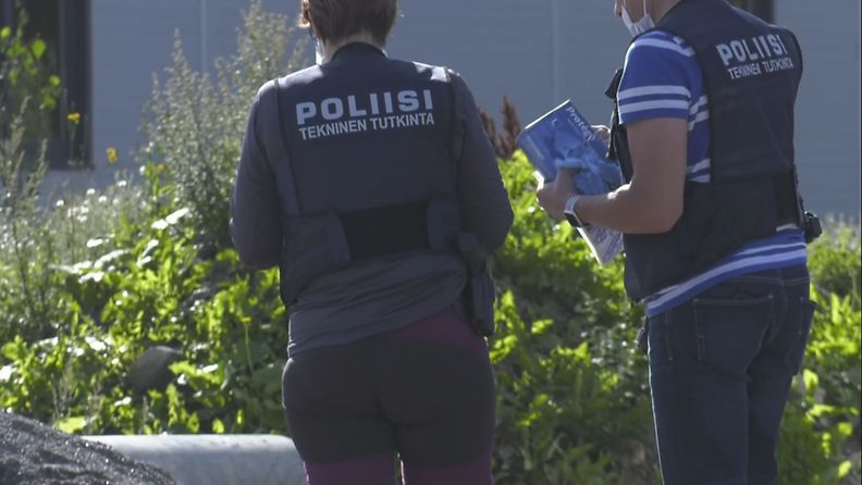 Poliisi suorittaa teknistä tutkintaa Porvoossa