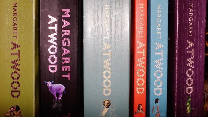 Margaret Atwood kirjoja