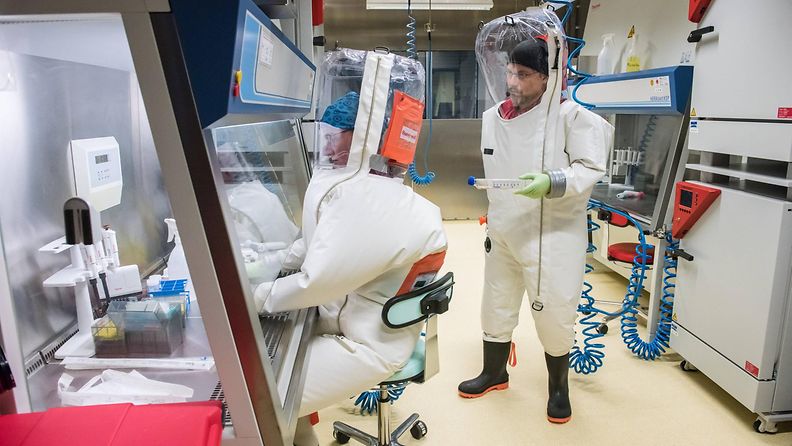 ebola laboratorio